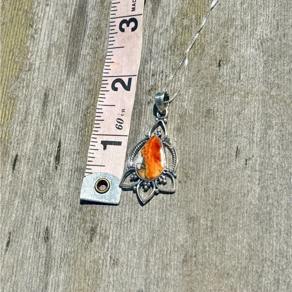 Spiny Oyster Necklace - Picture 15 of 16